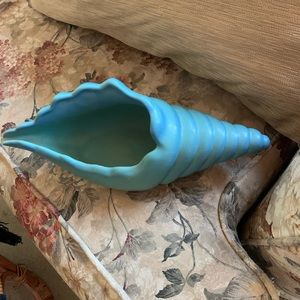 Magnificent van Briggle Ming blue shell